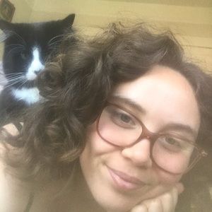 Meet your Posher, Alexis